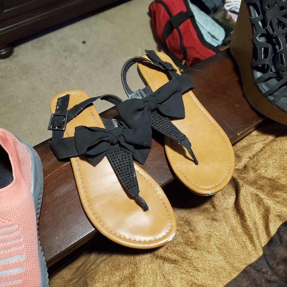 Black Sandles with Bow/Gems
